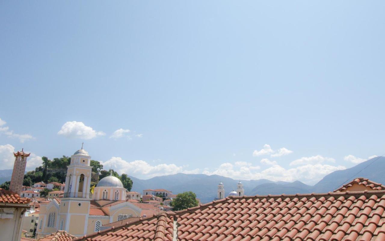 Onos - 2 Bedroom 2 Bathroom Penthouse With Terrace In Old Town Каламата Екстериор снимка